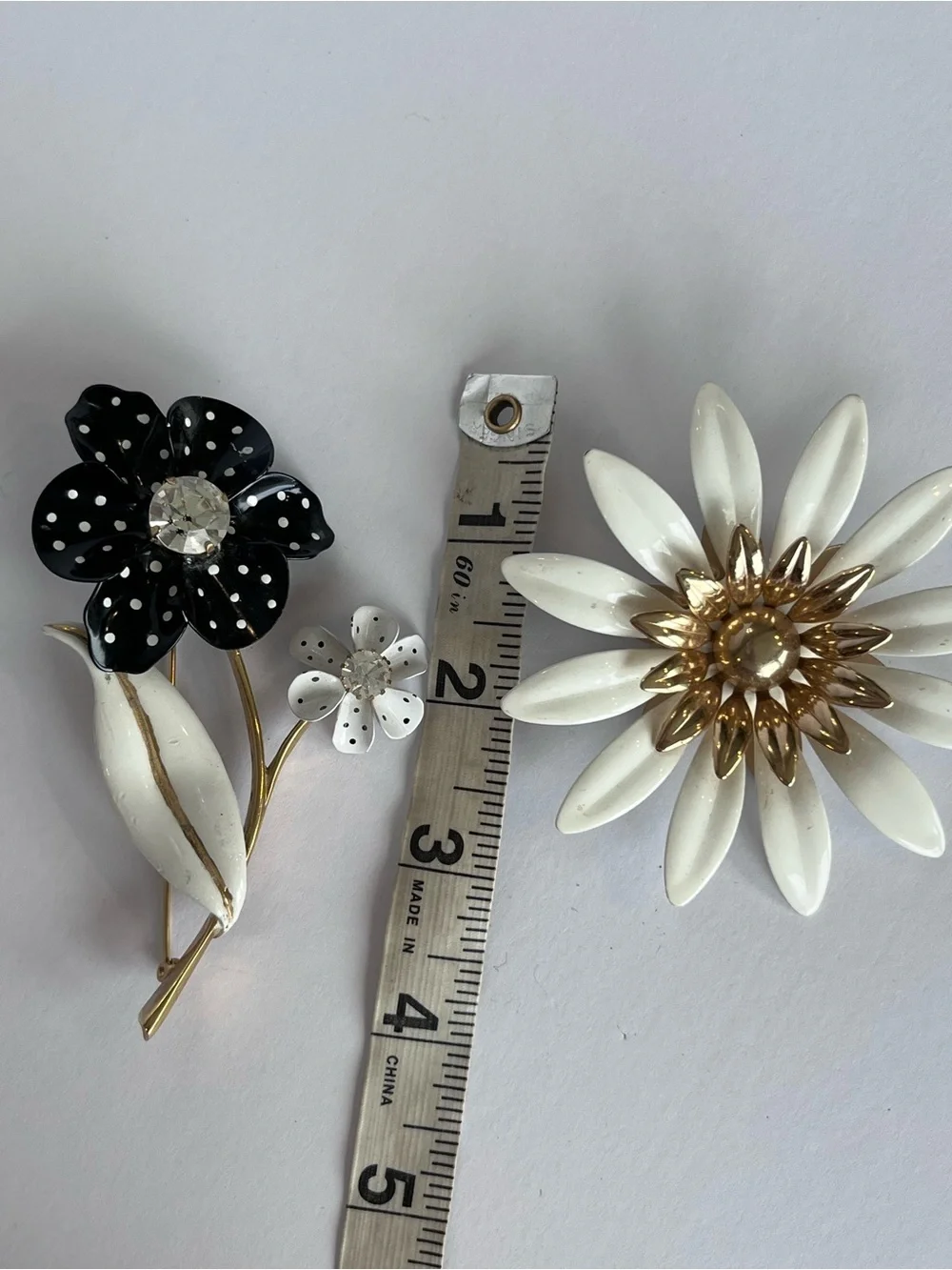 Large Flower Brooch Pin Set of 2 Black White Ivory Gold Tone Avon Sara Coventry